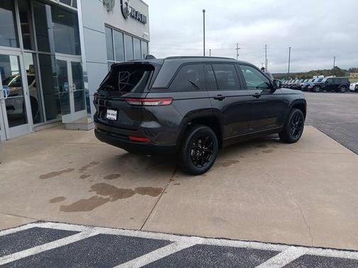 2025 Jeep Grand Cherokee Altitude