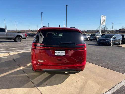 2026 Chrysler Pacifica L