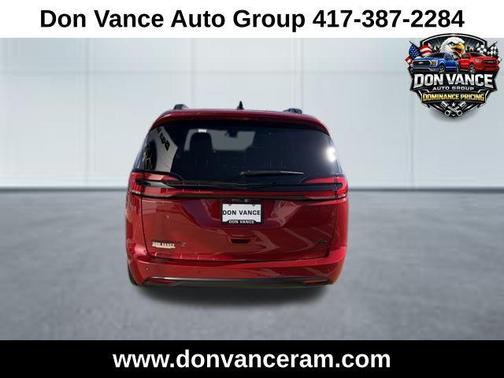 Red Hot Pearlcoat 2026 Chrysler Pacifica L