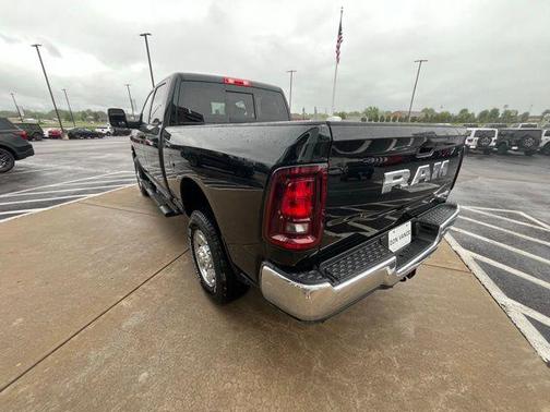 2025 RAM 2500 Tradesman Crew Cab 4x4 6'4' Box