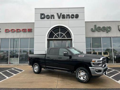 2025 RAM 2500 Tradesman Crew Cab 4x4 6'4' Box