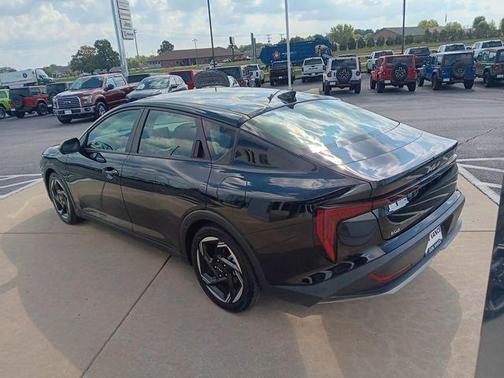 2025 Kia K4 EX