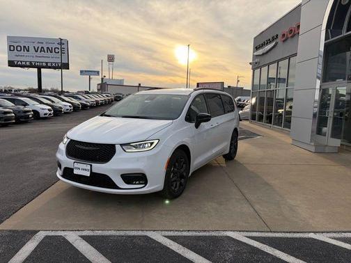 2026 Chrysler Pacifica L