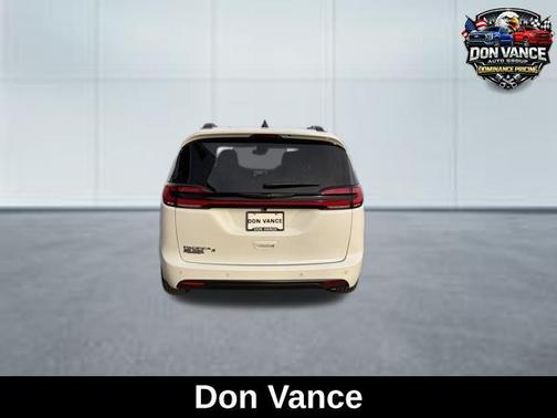 Bright White Clearcoat 2026 Chrysler Pacifica L