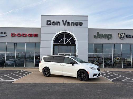 2026 Chrysler Pacifica L