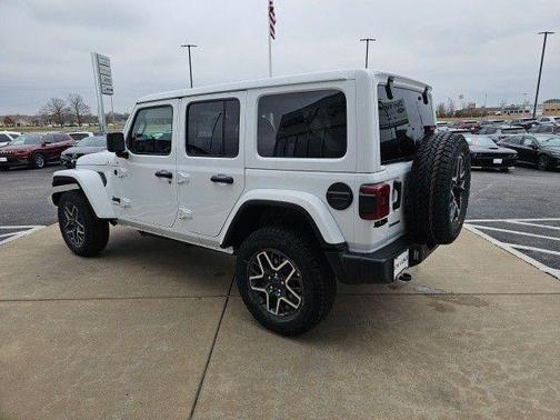 2025 Jeep Wrangler 4-Door Sahara 4x4