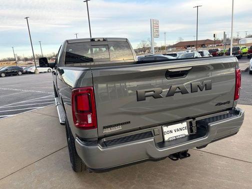 2026 RAM 3500 Big Horn Crew Cab 4x4 8' Box