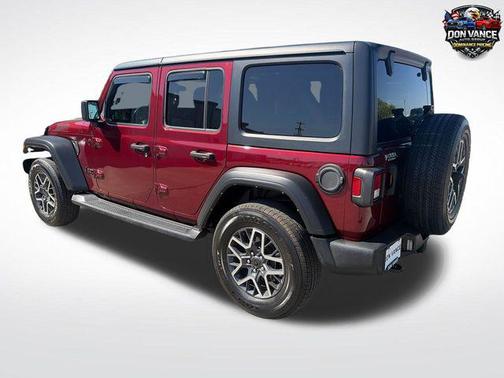 Snazzberry Pearlcoat 2021 Jeep Wrangler Willys