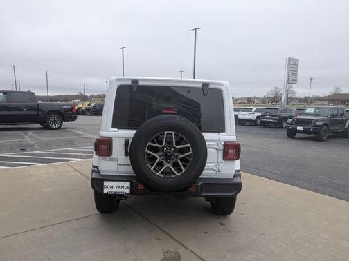 2026 Jeep Wrangler 4-Door Sahara 4x4