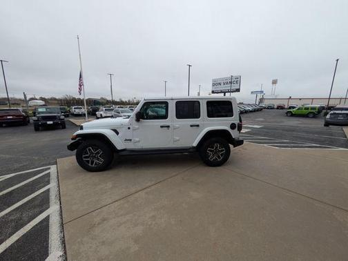 2026 Jeep Wrangler 4-Door Sahara 4x4