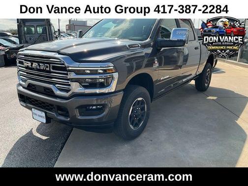 Granite Crystal Metallic Clearcoat 2026 RAM 2500 Laramie Crew Cab 4x4 6'4' Box