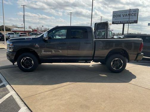 2026 RAM 2500 Laramie Crew Cab 4x4 6'4' Box