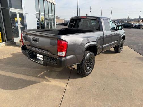 2016 Toyota Tacoma SR5
