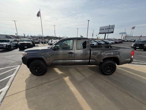 2016 Toyota Tacoma SR5