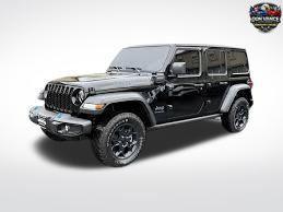 Black Clearcoat 2025 Jeep Wrangler Rubicon