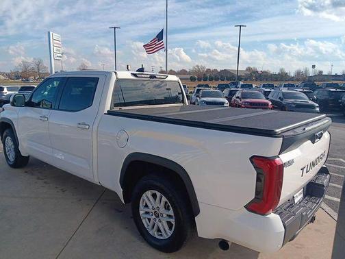 2022 Toyota Tundra SR5