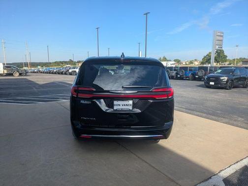 2026 Chrysler Pacifica L