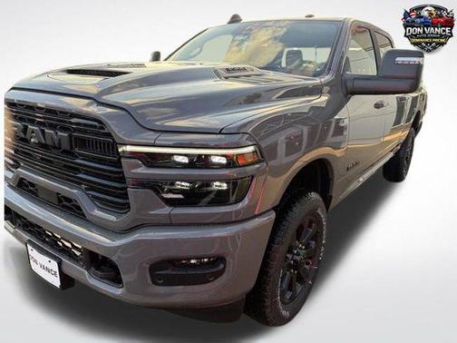 Ceramic Gray Clearcoat 2026 RAM 3500 Laramie Crew Cab 4x4 6'4' Box