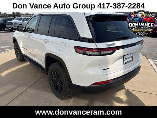 2026 Jeep Grand Cherokee Altitude