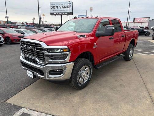 2026 RAM 2500 Tradesman Crew Cab 4x4 6'4' Box