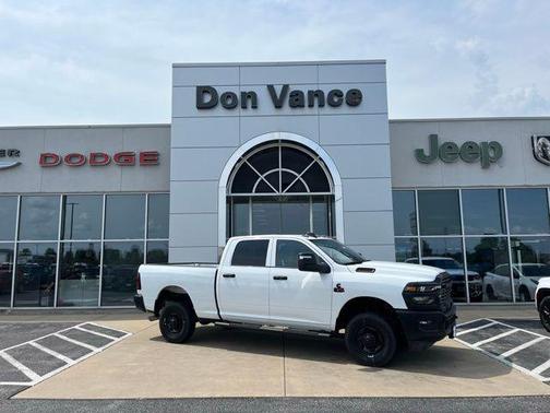 2025 RAM 2500 Tradesman Crew Cab 4x4 6'4' Box