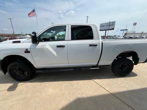 2025 RAM 2500 Tradesman Crew Cab 4x4 6'4' Box