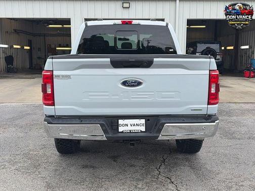 White Metallic 2022 Ford F-150 XLT