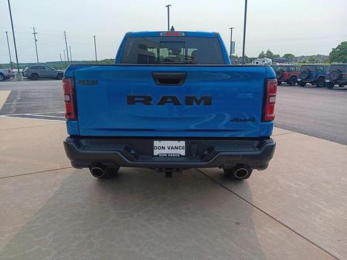 2025 RAM 1500 Warlock Crew Cab 4x4 5'7' Box