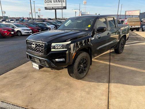 2023 Nissan Frontier SV