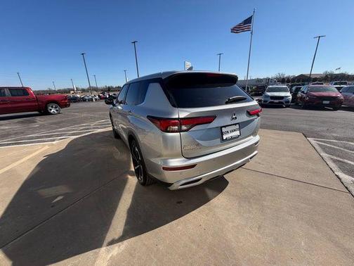 2024 Mitsubishi Outlander SE 2.5 2WD