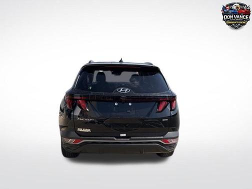 Black Pearl 2024 Hyundai TUCSON SEL