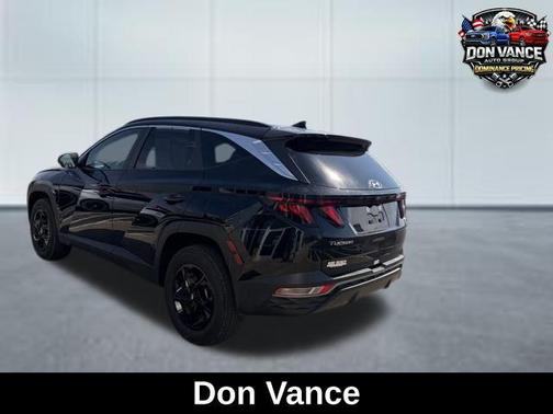 Black Pearl 2024 Hyundai TUCSON SEL