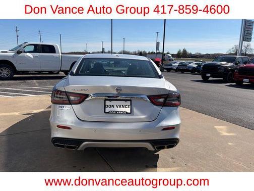 2022 Nissan Maxima SV Xtronic CVT