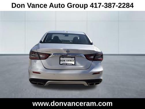 Brilliant Silver Metallic 2022 Nissan Maxima SV Xtronic CVT