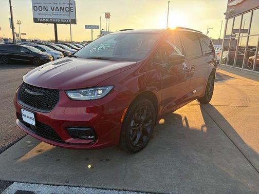 2026 Chrysler Pacifica L