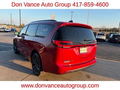 2026 Chrysler Pacifica L