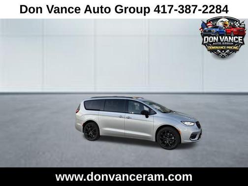 Silver Mist Clearcoat 2026 Chrysler Pacifica L