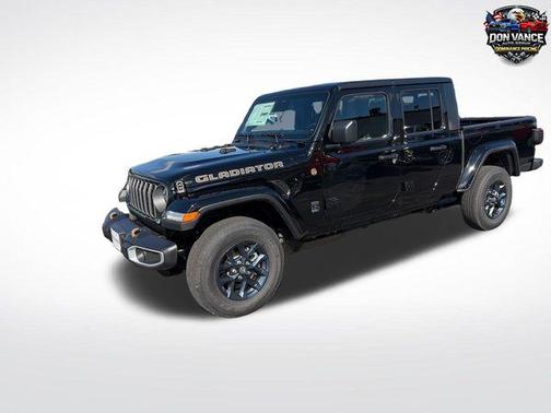 Black Clearcoat 2026 Jeep Gladiator 85th Anniversary Edition