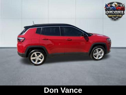 Red Hot Pearlcoat 2024 Jeep Compass Limited