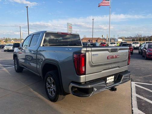 2025 GMC Sierra 1500 SLT
