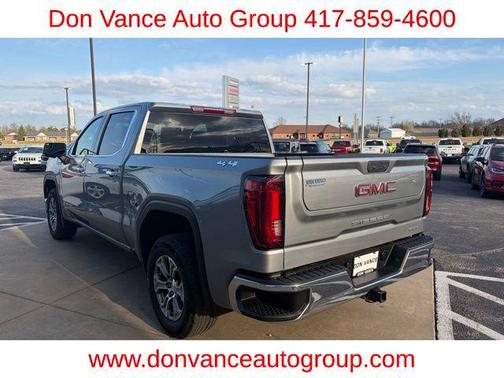 2025 GMC Sierra 1500 SLT