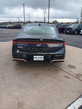 2024 Hyundai SONATA Hybrid SE