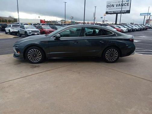 2024 Hyundai SONATA Hybrid SE