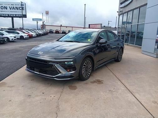 2024 Hyundai SONATA Hybrid SE