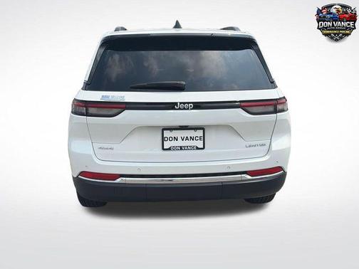 Bright White Clearcoat 2024 Jeep Grand Cherokee Limited