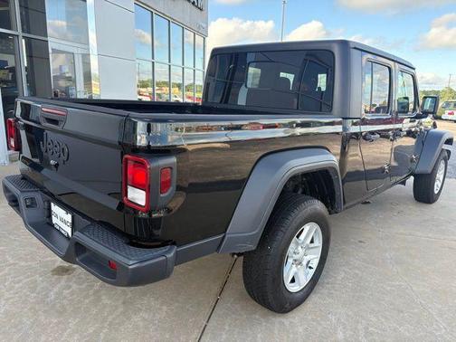 2023 Jeep Gladiator Sport S