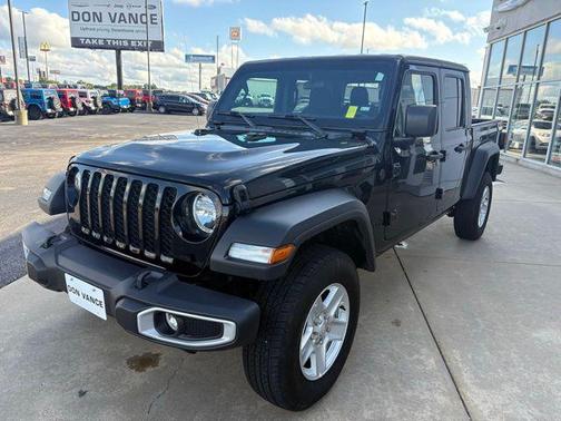2023 Jeep Gladiator Sport S