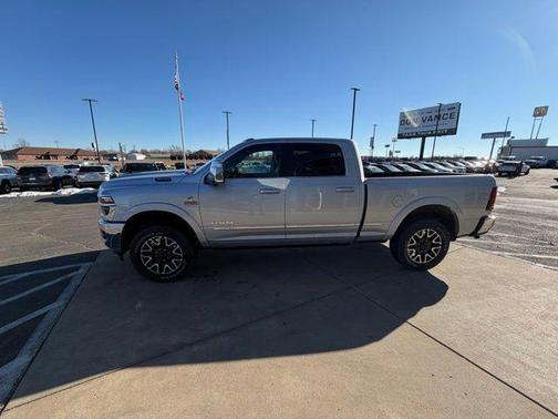 2026 RAM 3500 Limited Crew Cab 4x4 6'4' Box