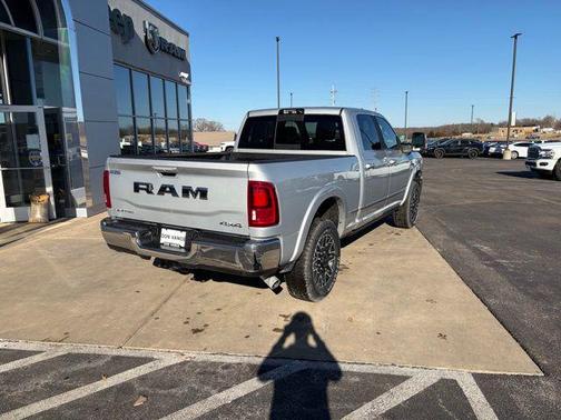 2026 RAM 3500 Limited Crew Cab 4x4 6'4' Box