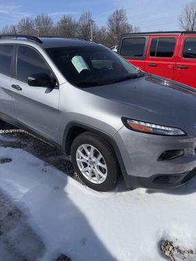 2017 Jeep Cherokee Sport